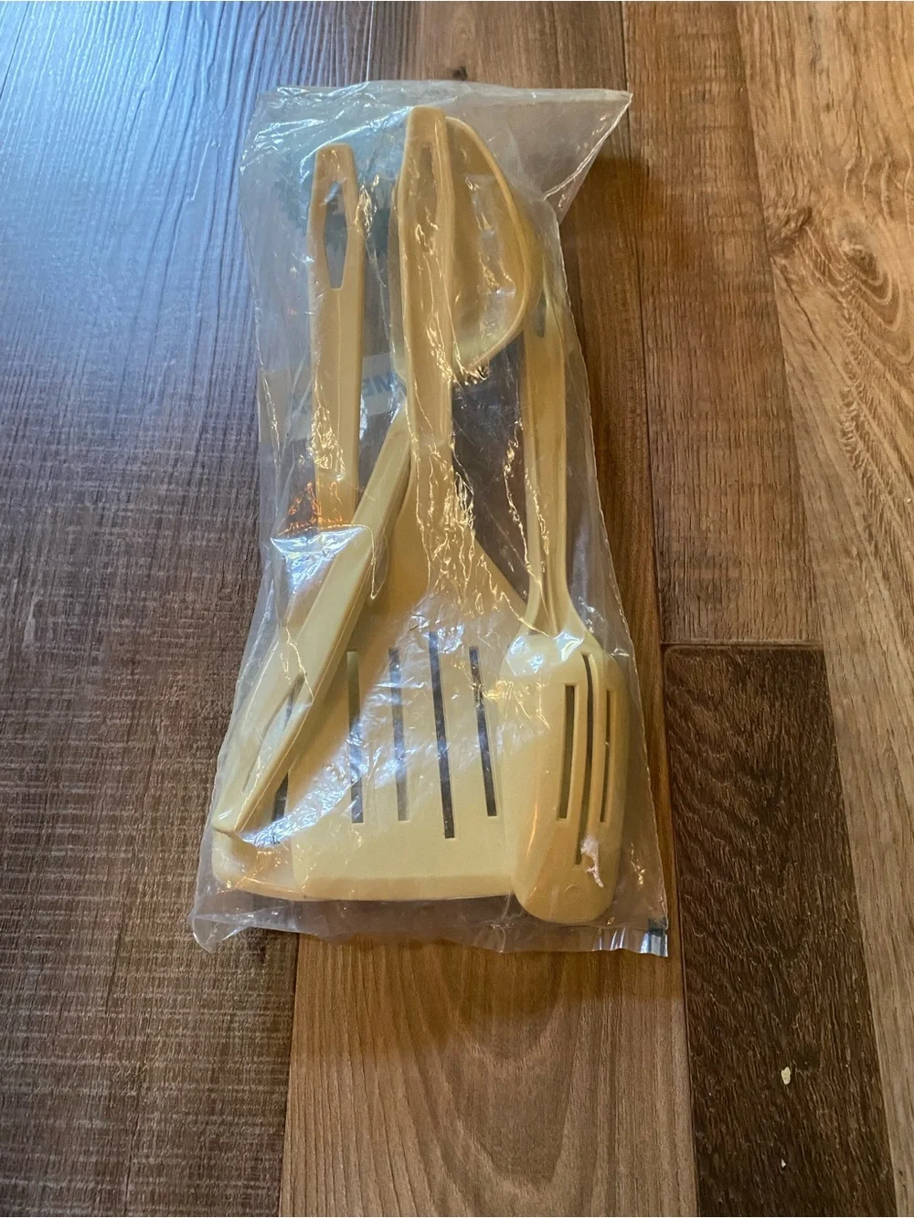 Made in America Cream Nylon 4-Piece Serving Utensil Set VINTAGE